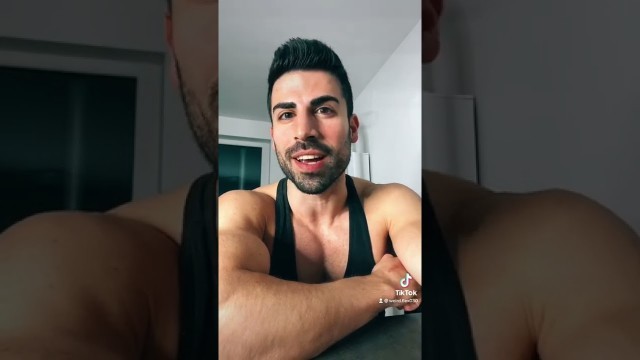 'Sascha Huber macht 622 Klimmzüge #shorts #trending #viral #saschahuber #fitness'